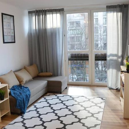 Ohmyhome - Park Mirowski Apartment 바르샤바 외부 사진