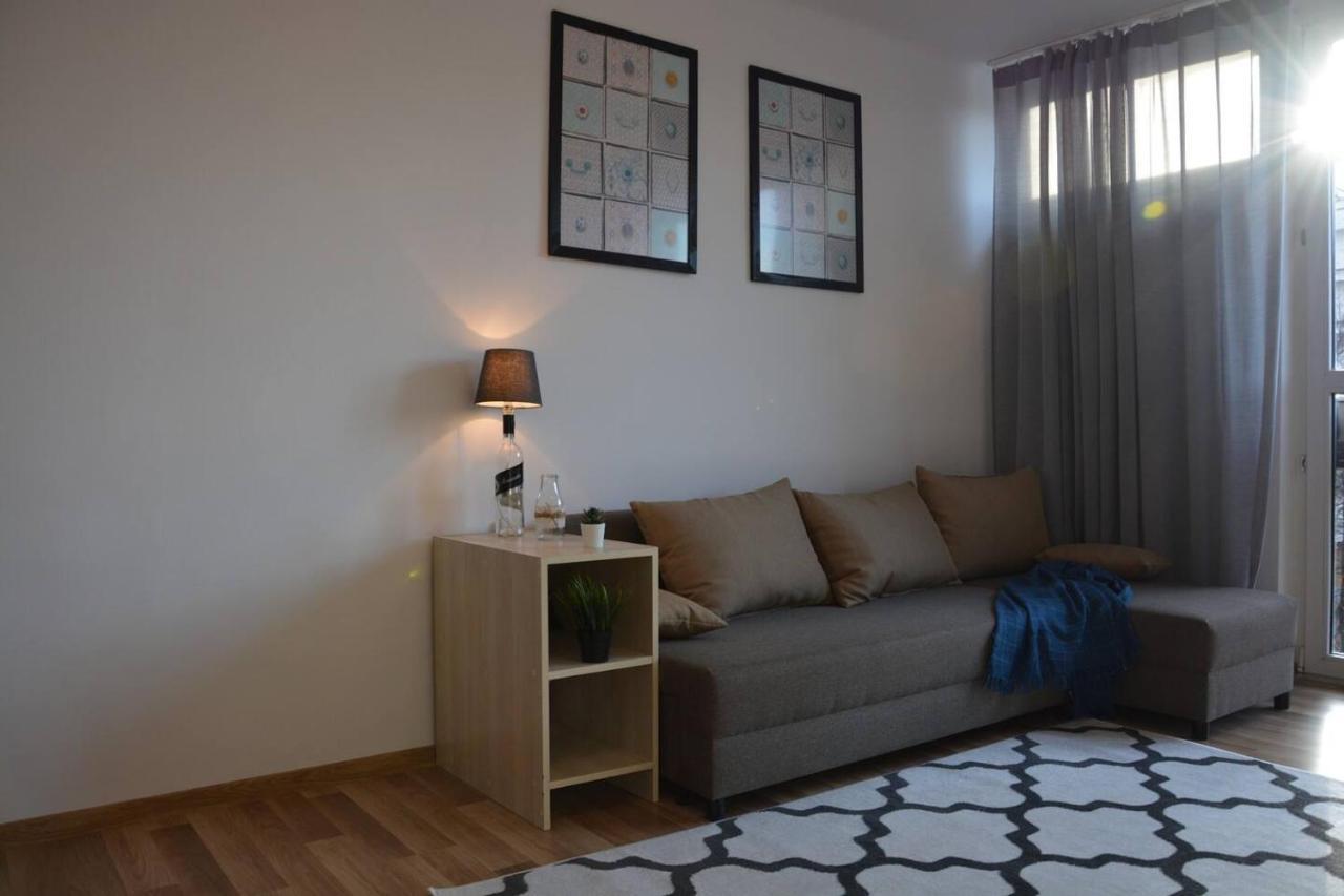Ohmyhome - Park Mirowski Apartment 바르샤바 외부 사진