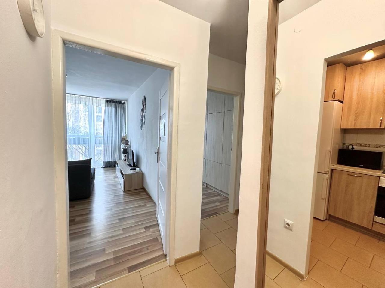 Ohmyhome - Park Mirowski Apartment 바르샤바 외부 사진