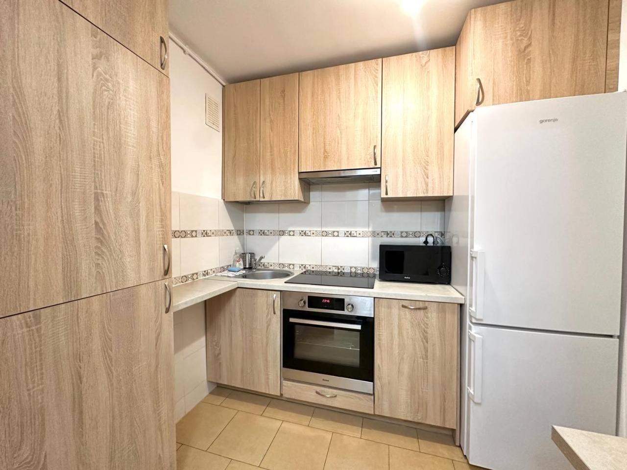 Ohmyhome - Park Mirowski Apartment 바르샤바 외부 사진